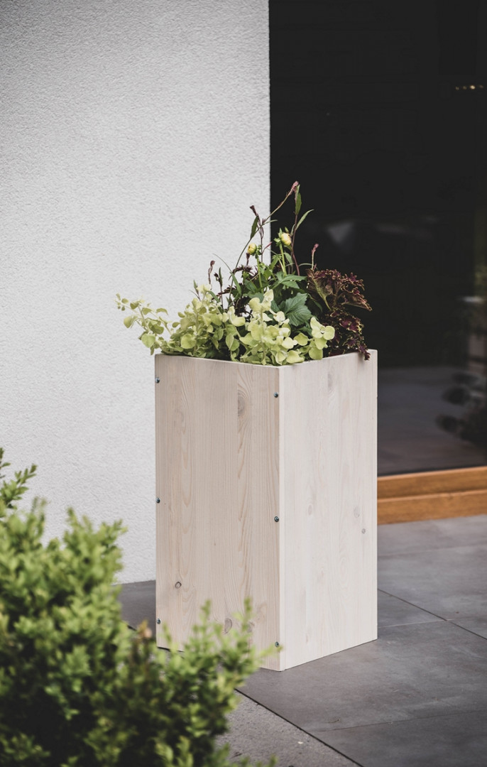 A decorative pot